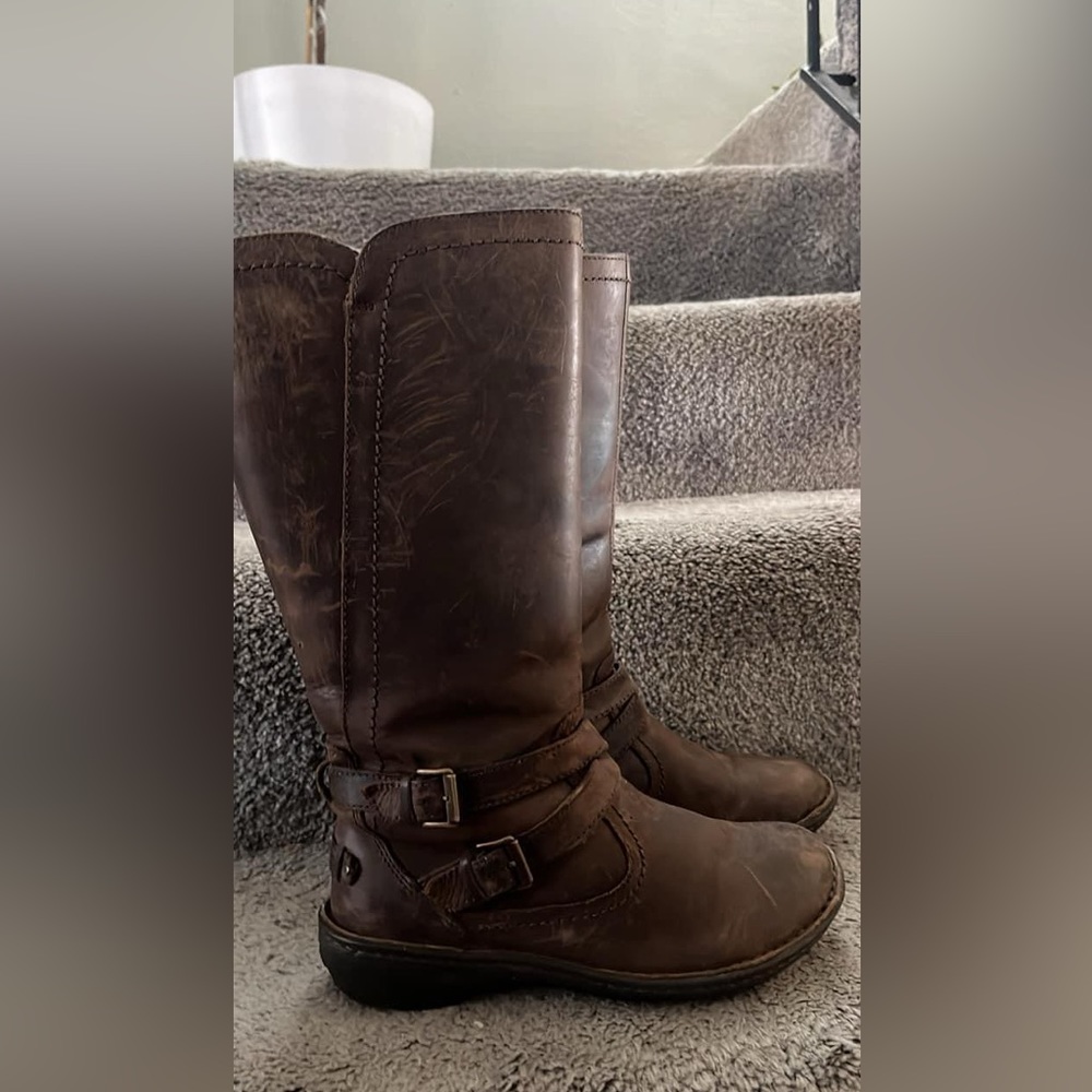 Ugg leather boots. Sherpa inner lining
